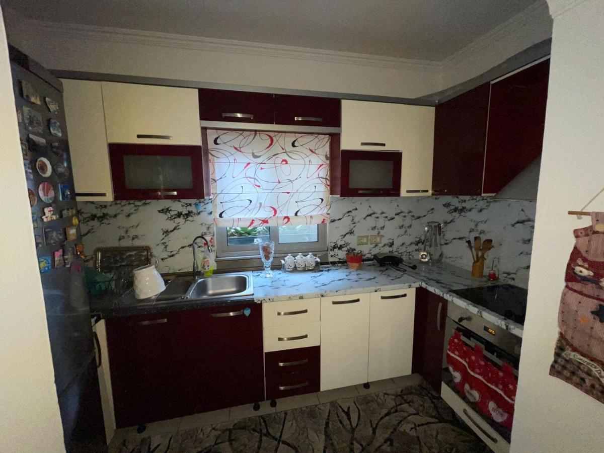 Saloon Apartment ติรานา ภายนอก รูปภาพ